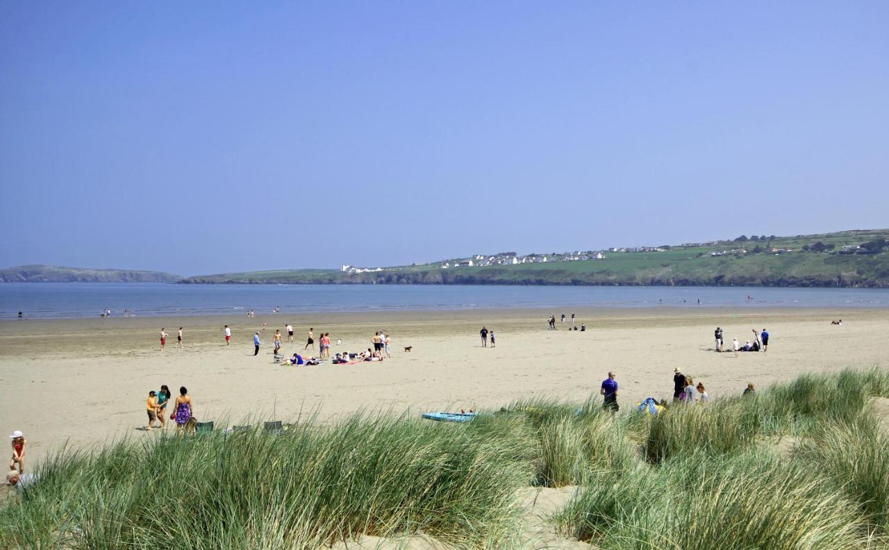 Cardigan Bay Holiday Park Room photo